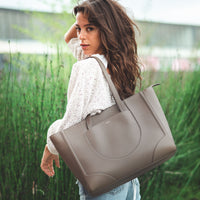 (NEW) ITALIAN ZIP TOTE